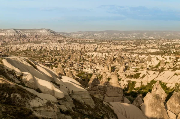 Vista Aérea Del Paisaje Urbano Las Montañas Capadocia Turquía —  Fotos de Stock