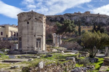 Plaka, Atina - Yunanistan. Rüzgarlar veya Horologion of Andronikos Kyrrhestes kule bir sekizgen Pentelic mermer Saat kulesinde Roman Agora Atina'da var. Aerides 