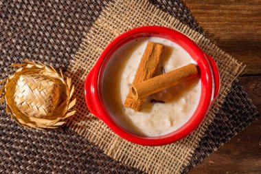 Canjica - Tipik Brezilya junina parti tatlılar 