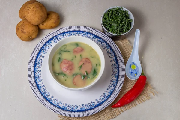 Caldo Verde Soup Una Sopa Popular Cocina Portuguesa Con Verduras Imagen De Stock