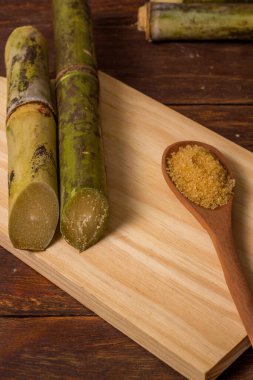 Cachaca, Brezilya 'da şeker kamışı ile yapılan tipik bir alkollü içeceğin adıdır. Brezilya 'dan geleneksel bir içecek..