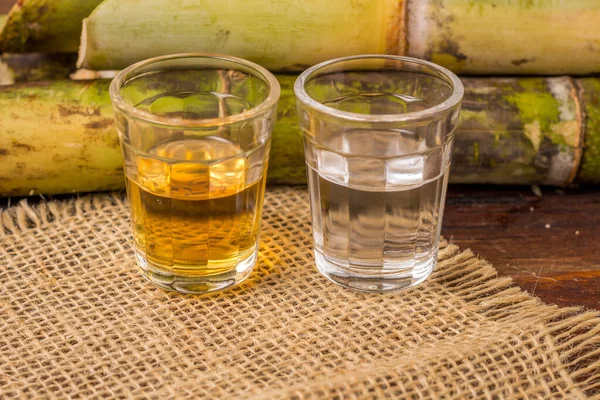 Cachaca Nombre Una Bebida Alcohólica Típica Producida Brasil Hecha Con Imágenes De Stock Sin Royalties Gratis