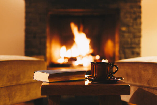 Уютная расслабляющая волшебная атмосфера в шале
