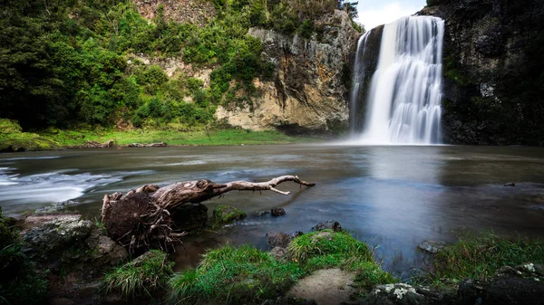 Huna Vattenfall South Auckland Nya Zeeland Royaltyfria Stockfoton
