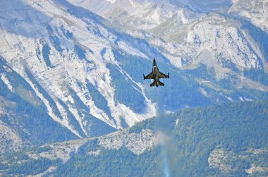 Sion, İsviçre - 15 Eylül 2017: Breitling Jet takım Breitling hava gösterisi
