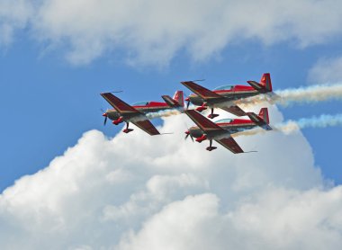 Sion, İsviçre - 15 Eylül 2017: Breitling Jet takım Breitling hava gösterisi