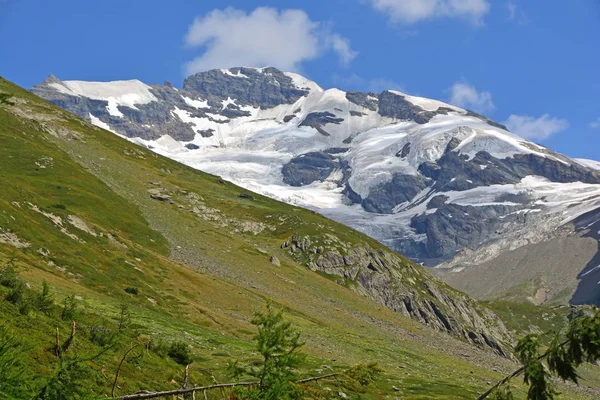 Лотшталь Швейцарских Бернских Альпах Широким Кругозором Вид Юга — стоковое фото