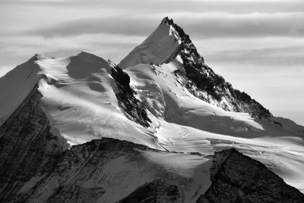 Bishorn and Weisshorn — Stock Photo, Image