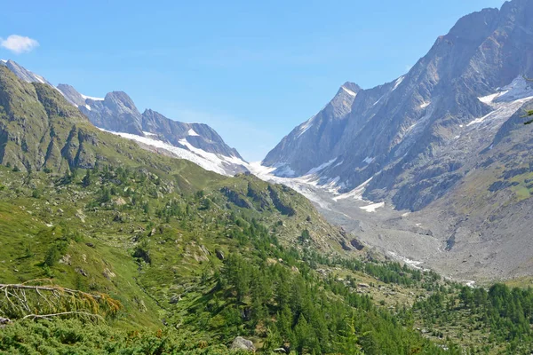 Lotschenlucke Geçidi — Stok fotoğraf