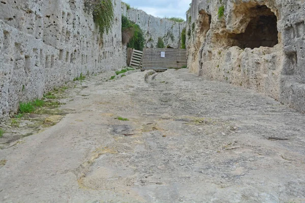 Den Antika Grekiska Gatan För Döda Eller Sepulchral Street Syrakusa — Stockfoto