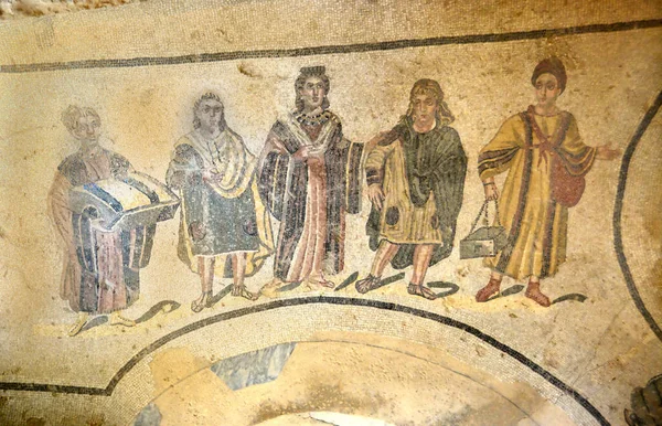 Antikes Römisches Mosaik Mit Einer Adligen Zwei Töchtern Und Zwei — Stockfoto