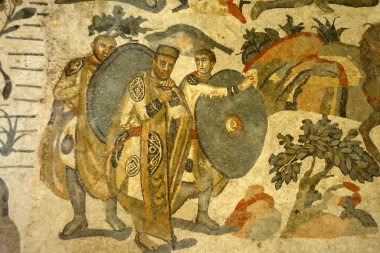 Afrika 'dan Roma' ya egzotik hayvanlar ithal eden zengin iş adamının eski Roma mozaiği, personeli tarafından korunuyor. UNESCO 'nun listesindeki Antik Roma mozaiklerinden Büyük Av Villa Romana del Casale' de