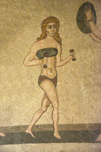 Ancient Roman Mosaic Slim Girl Blonde Hair Bikini Holding Dumbells — Stock Photo, Image