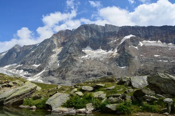 Schinhorn Sobre Valle Lotschtal Los Alpes Berneses Suiza — Foto de Stock