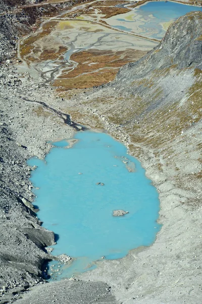 Λίμνη Στη Βάση Ενός Παγετώνα Χαρακτηριστικό Τυρκουάζ Χρώμα Παγετώνας Που — Φωτογραφία Αρχείου
