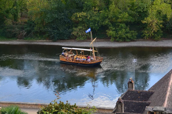 Geleneksel Bir Daire Fransa Nın Dordogne Nehri Nde Gabarre Olarak — Stok fotoğraf