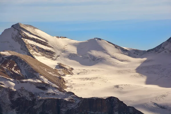 Das Brunegghorn Über Dem Gletscher Brunegg Den Südschweizer Alpen Zwischen — Stockfoto