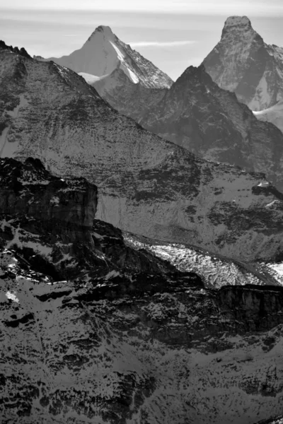 Obergabelhorn Solda Matterhorn Monokromu Sviçre Nin Güneyindeki Zinal Zermatt Alplerinde — Stok fotoğraf