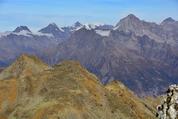 Bietschhorn和瑞士Bernese阿尔卑斯山的山峰 — 图库照片
