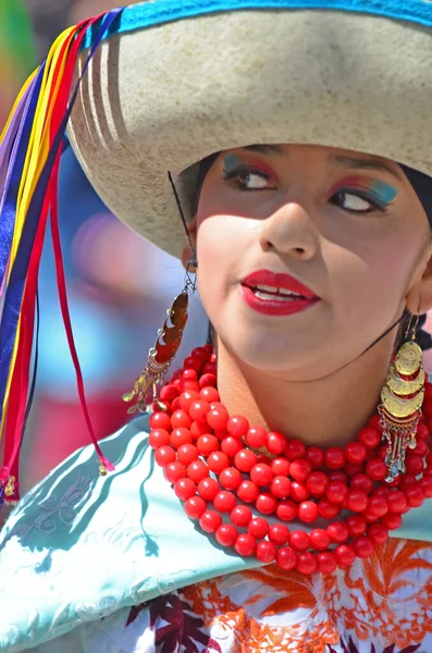 Evolene Suíça Agosto Grupo Folclórico Equatoriano Quito Trajes Tradicionais Agosto — Fotografia de Stock