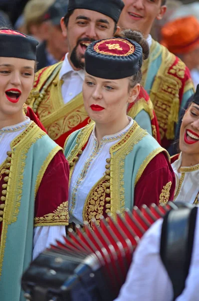 Evolene Switzerland August Montenegro Folk Group Called Aluminium Traditional Costumes — Stock Photo, Image