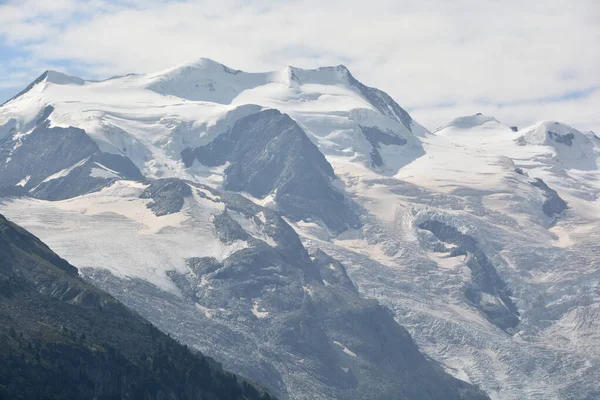Σειρές Αναρριχητών Στο Piz Palu Προβάλλονται Από Πέρασμα Bernina Στη — Φωτογραφία Αρχείου