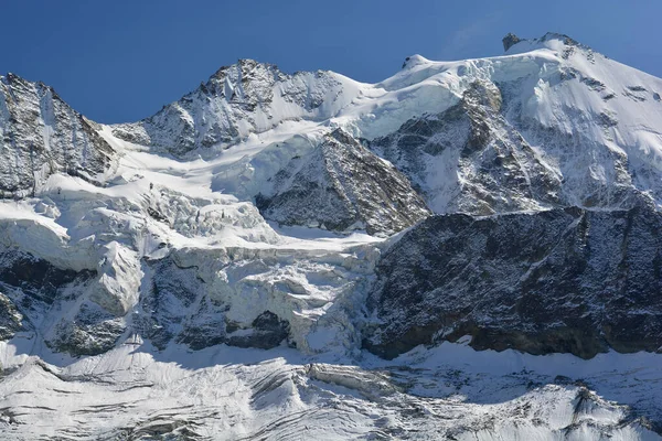 Zinalrothorn Справа Blanc Moming Швейцарських Альпах Над Гірським Курортом Зіналь — стокове фото
