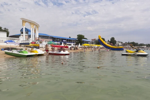 Evpatoria Crimeia Junho 2018 Aluguer Catamarãs Hidrociclos Praia Central Cidade — Fotografia de Stock