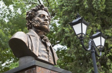 Evpatoria, Crimea - 29 Haziran 2018: Alexander Sergeyevich Pushkin Crimea Evpatoria şehir anıt
