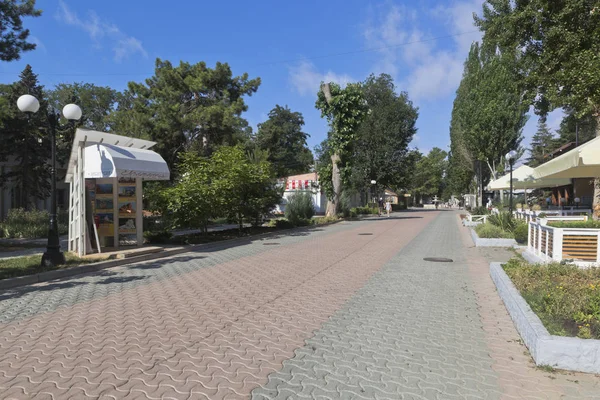 Evpatoria Crimea Junio 2018 Gorky Embankment Una Madrugada Verano Ciudad — Foto de Stock