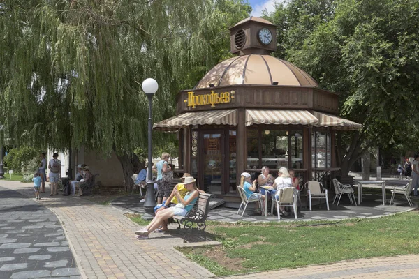 Evpatoria Crimeia Julho 2018 Cafeteria Prokofiev Jardim Karayev Cidade Turística — Fotografia de Stock