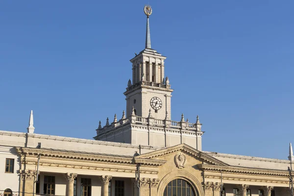 Fragment of the building of the Krasnodar-1 railway station — Stock Photo, Image