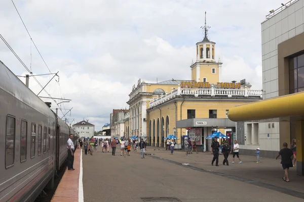 Пассажирский поезд на Ярославском вокзале — стоковое фото
