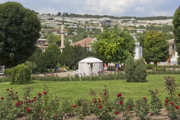 Bakhchisaray Han Sarayı, Kırım topraklarının peyzaj — Stok fotoğraf