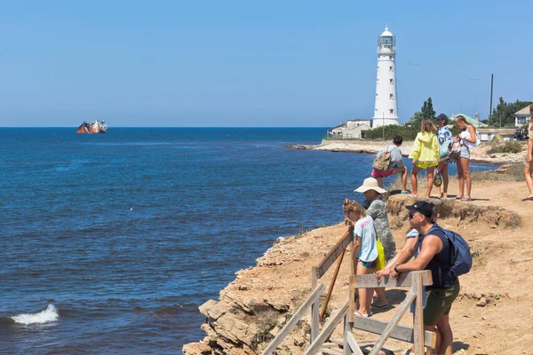 Olenevka Chernomorsky District Krim Juli 2020 Touristen Erwarten Eine Bootsfahrt — Stockfoto