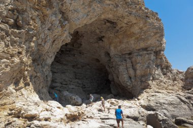 Chernomorsky Bölgesi, Kırım - 21 Temmuz 2020 Tarkhankut Yarımadası Bolşoy Burnu Mağarası, Kırım