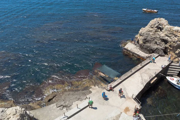 Chernomorsky District Crimea Julio 2020 Muelle Hormigón Con Los Turistas —  Fotos de Stock