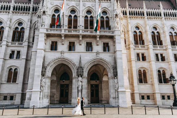 Bride Groom Hugging Old Town Street Wedding Couple Love Luxury — Stock Photo, Image