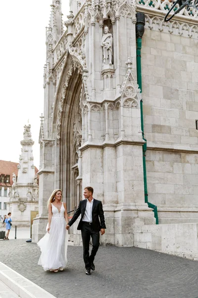 Bride Groom Hugging Old Town Street Wedding Couple Love Luxury — Stock Photo, Image