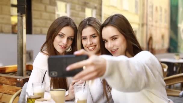 Barátnők Have Fun Kávézó Teázás Így Selfie — Stock videók