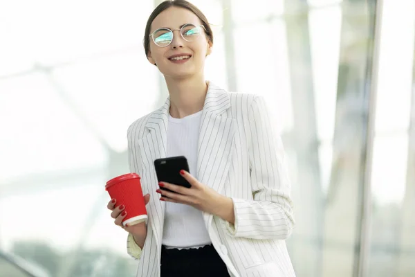 Cropped Image Successful Business Woman Wearing Suit Using Modern Smartphone — Stock Photo, Image