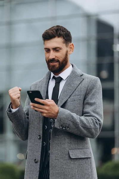 Two businessmen discussing together