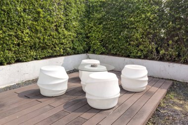 Modern mülkiyet üzerine Bahçe