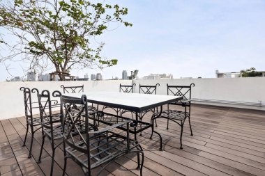 Modern mülkiyet üzerine Bahçe