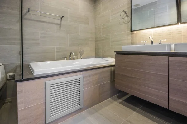 Banyo temiz ve modern..