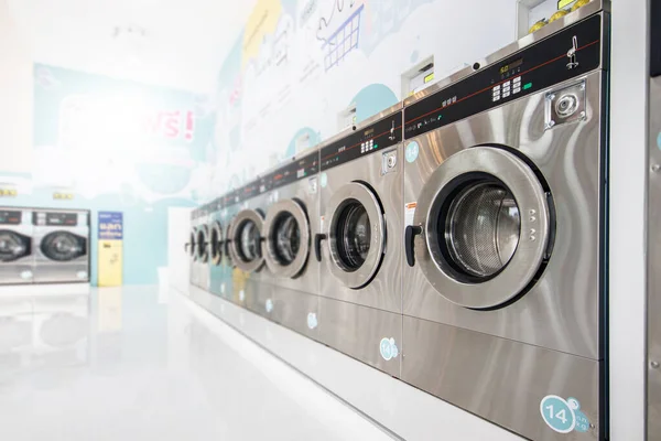 Close Bright Clean Washing Machine — Stock Photo, Image