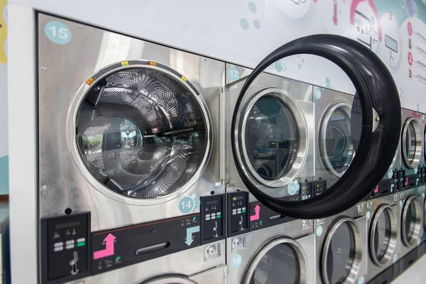 Close Bright Clean Washing Machine — Stock Photo, Image