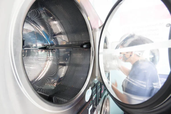 Close Bright Clean Washing Machine — Stock Photo, Image