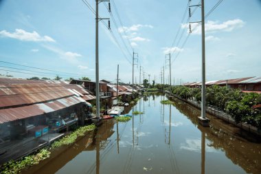 Tayland 'da kanal boyunca eski topluluklar