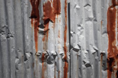 Uzun zamandır kullanılan eski çinko.